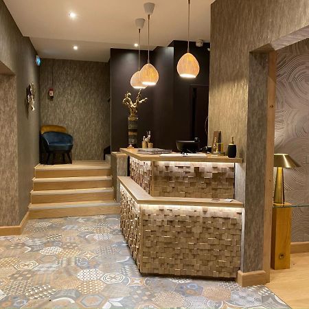Hotel De La Poste فاليز المظهر الخارجي الصورة
