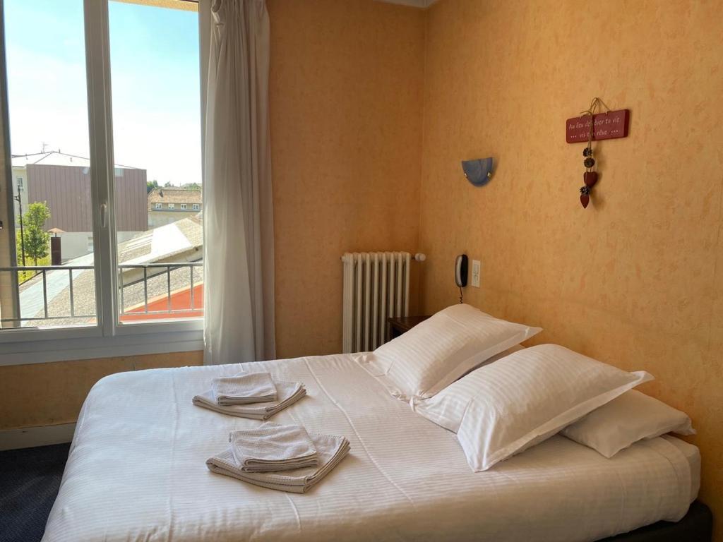 Hotel De La Poste فاليز المظهر الخارجي الصورة