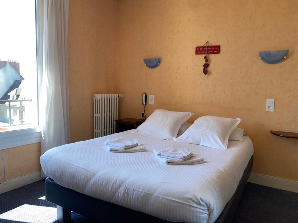 Hotel De La Poste فاليز المظهر الخارجي الصورة